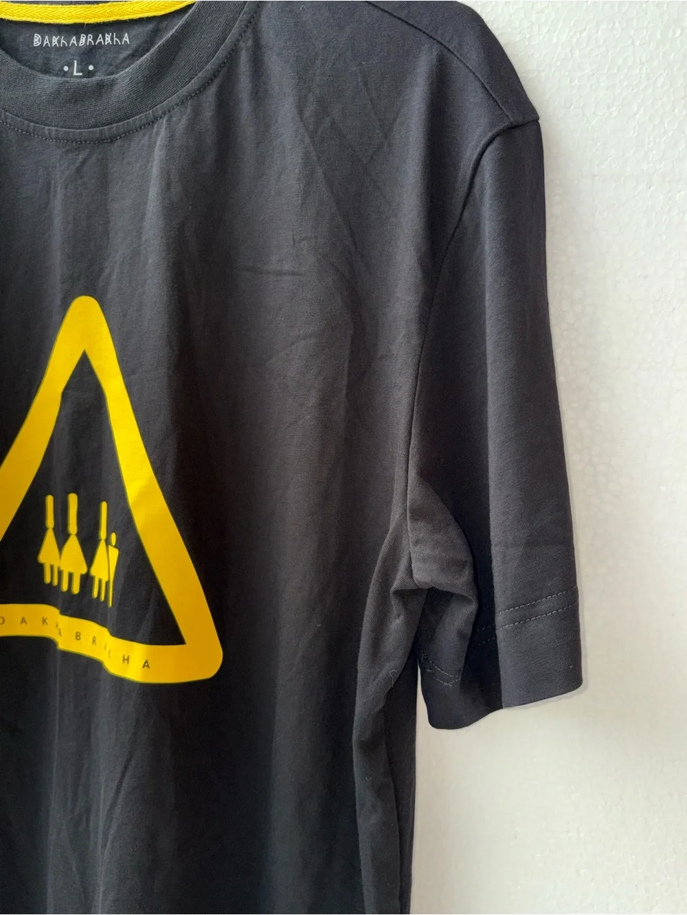 Dakhabrakha Graphic Band T Shirt Black Yellow Concert Tee Size L
